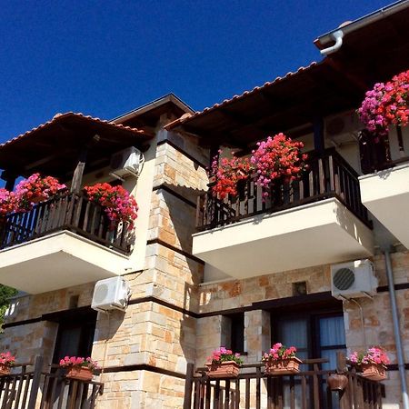 Petrini Gonia Aparthotel Livadherón Buitenkant foto