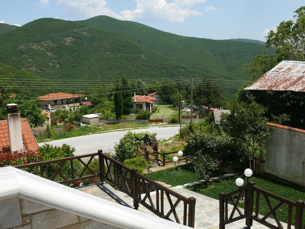 Petrini Gonia Aparthotel Livadherón Buitenkant foto