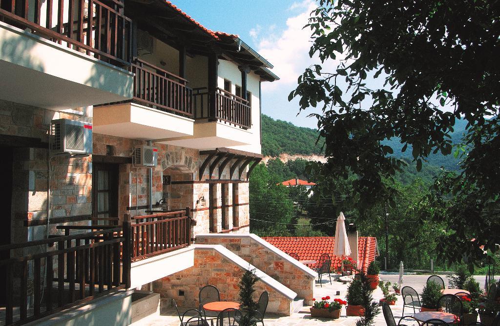 Petrini Gonia Aparthotel Livadherón Buitenkant foto