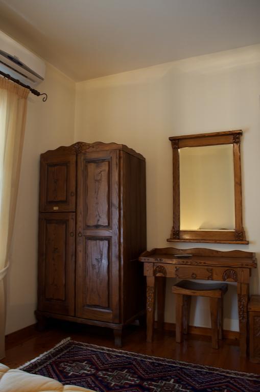 Petrini Gonia Aparthotel Livadherón Kamer foto