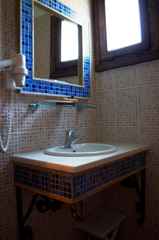 Petrini Gonia Aparthotel Livadherón Kamer foto